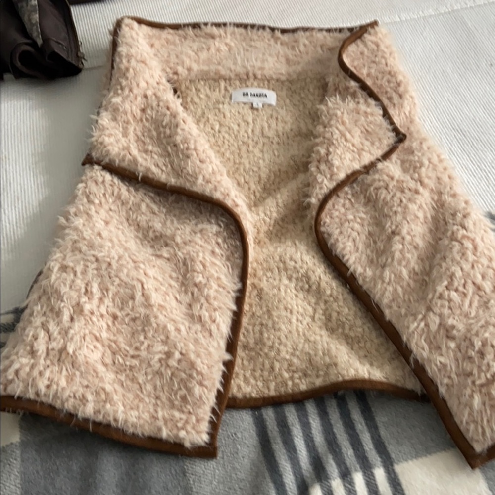 BB Dakota furry vest